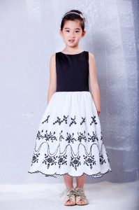 White and Black Scoop Embroidery Flower Girl Dress in Taffeta and Organza