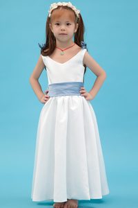 Discount V-neck Ankle-length Taffeta Flower Girl Dresses with Blue Belt