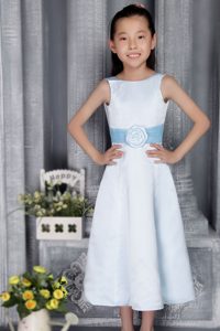 Light Blue Scoop Tea-length Dresses for Flower Girls in Satin with Belt