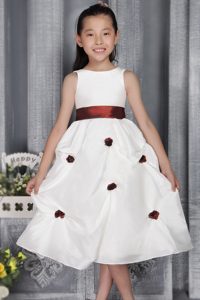 White Scoop Tea-length Taffeta Flower Girl Dress with Belt and Appliques