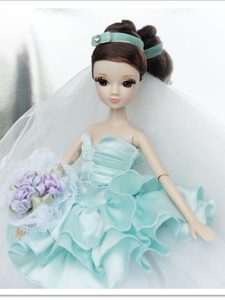 Beutiful Wedding Dress To Noble Barbie With Lace and Ruffles