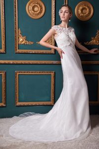 2012 Fashionable Scoop Organza Wedding Reception Dress with Chapel Train