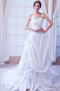 Exquisite Princess Sweetheart Appliqued Taffeta Wedding Dresses for Spring