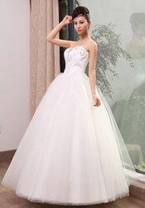 Sweetheart Tulle Beaded 2012 Charming Wedding Bridal Gown in Floor-length
