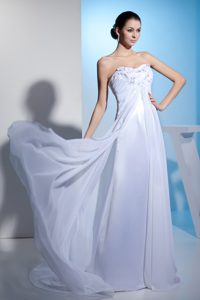 White Chiffon Sweetheart Beaded 2013 Special Wedding Dress with Appliques