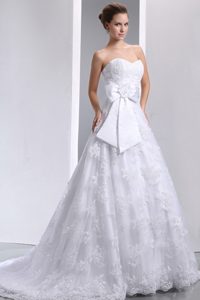 Unique Sweetheart Taffeta and Lace White Fall Wedding Dress with Bowknot