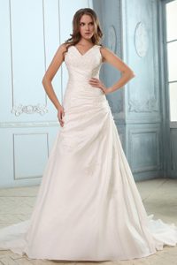 Attractive V-neck Ruched and Appliqued White Bridal Dress for Spring