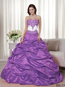 Cheap Sweetheart Taffeta Lavender Quinces Dress with Appliques