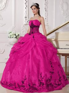 Sweet Coral Red and Black Strapless Sweet Sixteen Dresses in Organza