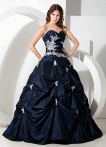 Sweetheart Taffeta Sweet Sixteen Dress in Navy Blue with Appliques and Pick-ups
