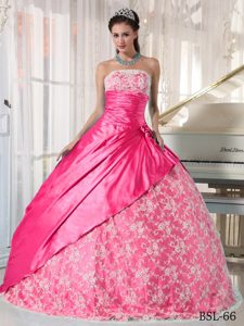 Inexpensive Hot Pink Sweet 15 Dresses with Handmade Flower in Taffeta and Lace