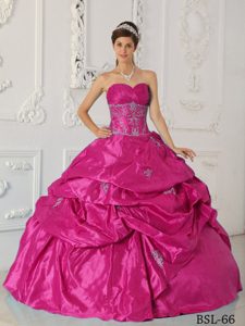 Cheap Ruched and Appliqued Quinceanera Dress with Sweetheart Neck in Hot Pink