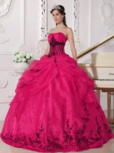 Hot Red and Black Strapless Organza Dress for Quince with Appliques