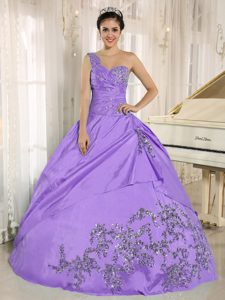 Lavender One Shoulder Sweet Sixteen Dress with Appliques and Beading