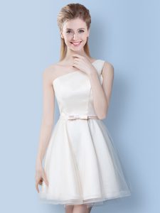 Edgy White A-line One Shoulder Sleeveless Tulle Knee Length Lace Up Bowknot Bridesmaid Dress