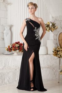 Fashionable Black One Shoulder Chiffon Empire Beading Celebrity Dresses