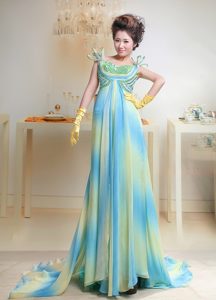 Urbane Ombre Color Bateau Celebrity Dresses with Court Train in Chiffon