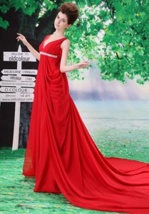 Luxury and Grace V-neck Red Celebrity Dresses with Beading and Ruching