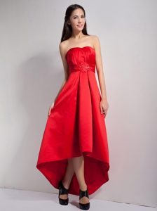 Multi-tiered Red Strapless Bridesmaid Dresses for Wedding with Appliques