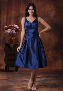 Nice Royal Blue V-neck Tea-length Bridesmaid Dress for Church Wedding
