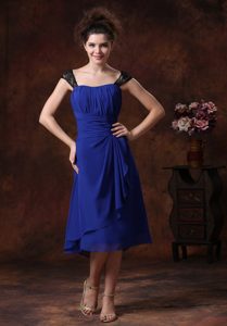 2015 Royal Blue Tea-length Ruched Chiffon Maid of Honor Dress with Black Lace