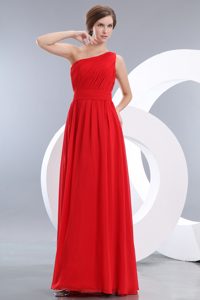 One Shoulder Long Ruched Red Chiffon Maid of Honor Dress for Cheap