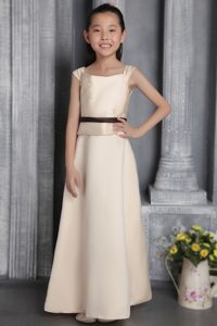 Champagne Square Zipper-up Gorgeous Dress for Flower Girls with Appliques
