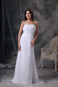 Elegant White Column Strapless Chiffon Prom Celebrity Dress Beaded and Ruched