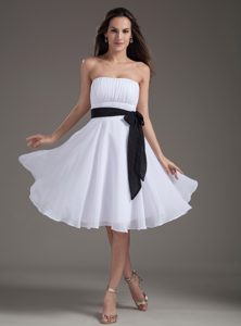 White Empire Strapless Short Prom Party Dress with Bowknot Made in Chiffon