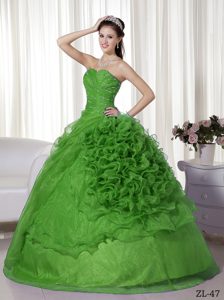 Spring Green Quinceaneras Dresses in Organza with Beading and Ruche