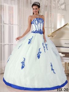 White Strapless Quince Dresses in Satin and Organza with Blue Appliques