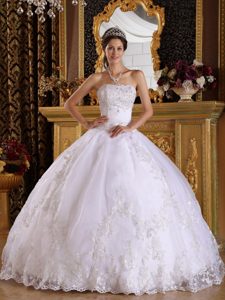 Simple White Strapless Embroidery Best Quinceanera Dress with Shining Beading