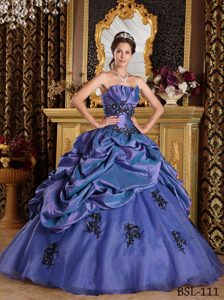 Purple Strapless Organza Quinceanera Dress with Appliques and Pick Ups