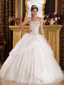 Simple Ball Gown Sweetheart Organza and Sequins Quinceanera Dresses in White