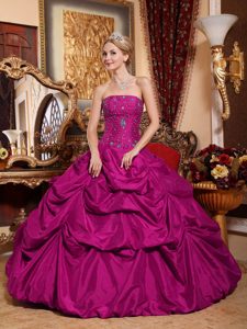Classical Fuchsia Ball Gown Quinceanera Dresses in Taffeta with Beading
