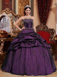 Dark Purple Quinceanera Dresses in Taffeta with Beading and Pick Ups
