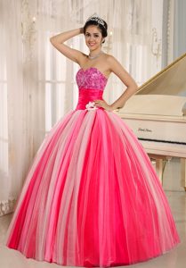 Multi-color New Arrival Strapless Quincanera Dress in Tulle with Hand Made Flower
