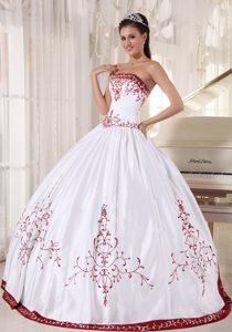 White And Wine Red Strapless Sweet 16 Quinceanera Dresses in Satin