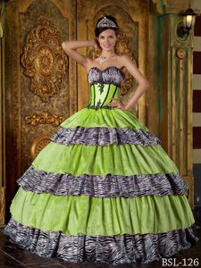 Luxurious Green Sweetheart Quinceaneras Dresses in Zebra with Ruffles