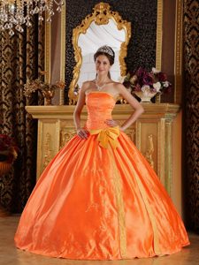 Orange Red Beaded and Embroidery Sweet 15 Dresses in Satin with Bow