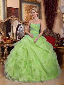 Cheap Yellow Green Sweetheart Quince Dresses with Appliques and Ruche