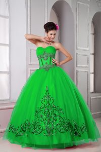 Green Ball Gown Tulle Sweetheart Low Price Quince Dresses with Beading