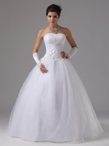 Beautiful Long Wedding Dress With Lace and Beading decorate