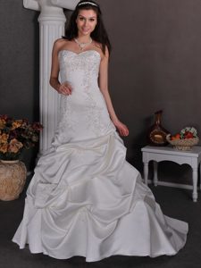 2014 Elegant Sweetheart Taffeta Beaded Wedding Dresses with Appliques