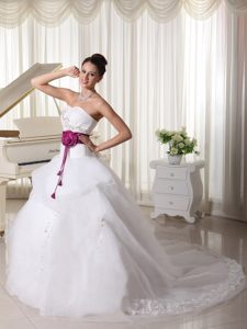 Organza Beautiful Sweetheart Wedding Dress with Hand Made Flowers in 2014