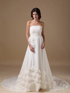 Elegant Chiffon Wedding Dresses with Court Train and Hand Made Flowers