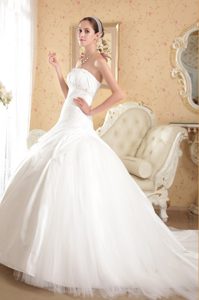 Ball Gown Strapless Beading Wedding Dresses with Court Train