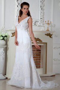Column V-neck Court Train Organza Wedding Gown Dress with Lace and Applique