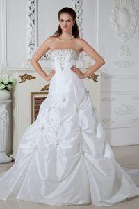Brand New Strapless Taffeta Wedding Dresses with Appliques and Pick-ups