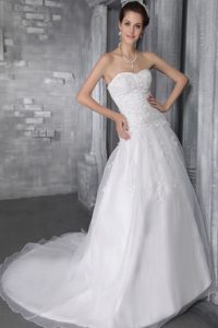 Elegant Sweetheart Organza Wedding Gown Dress with Court Train on Promotion